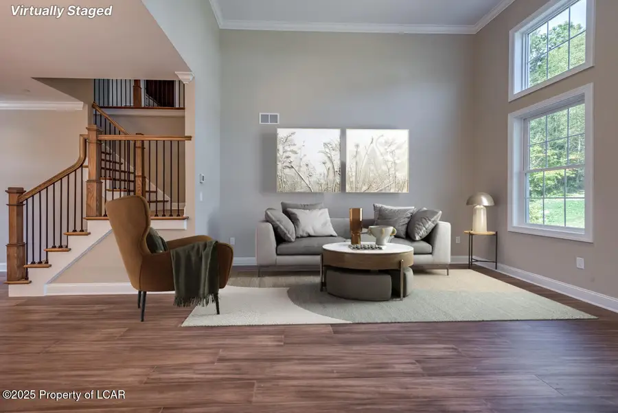 221 Sylvan Lane, Dallas, PA 18612 - Image #2