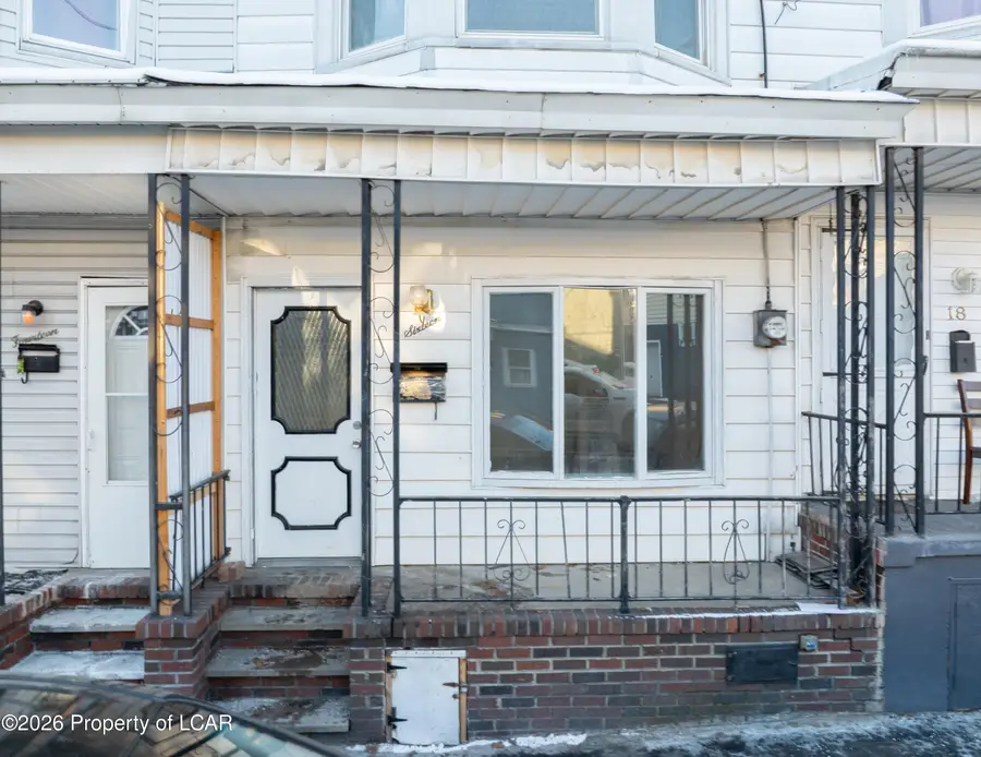 16 N Gilbert Street, Shenandoah, PA 17976 - Image #2