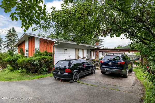 4 Forest Hill Road, West Hazleton, PA 18202