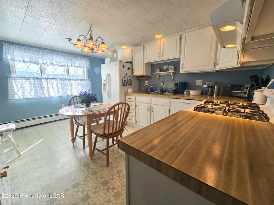 215 W Green Street, Nanticoke, PA 18634 - Image #3