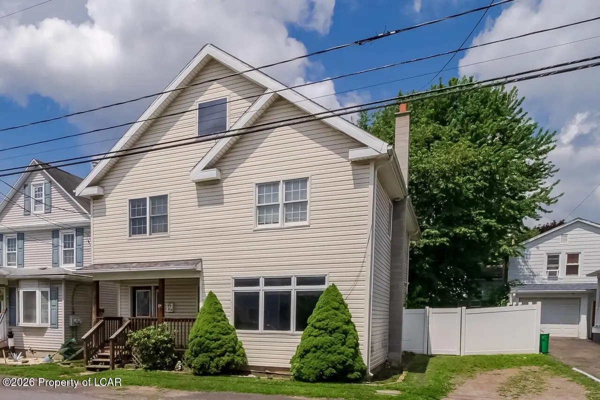17 Cotton Avenue, Hudson, PA 18705 - #1