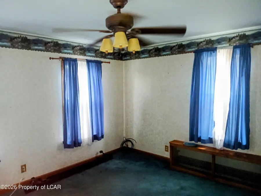 9 Chestnut Street, Tresckow, PA 18254 - #2