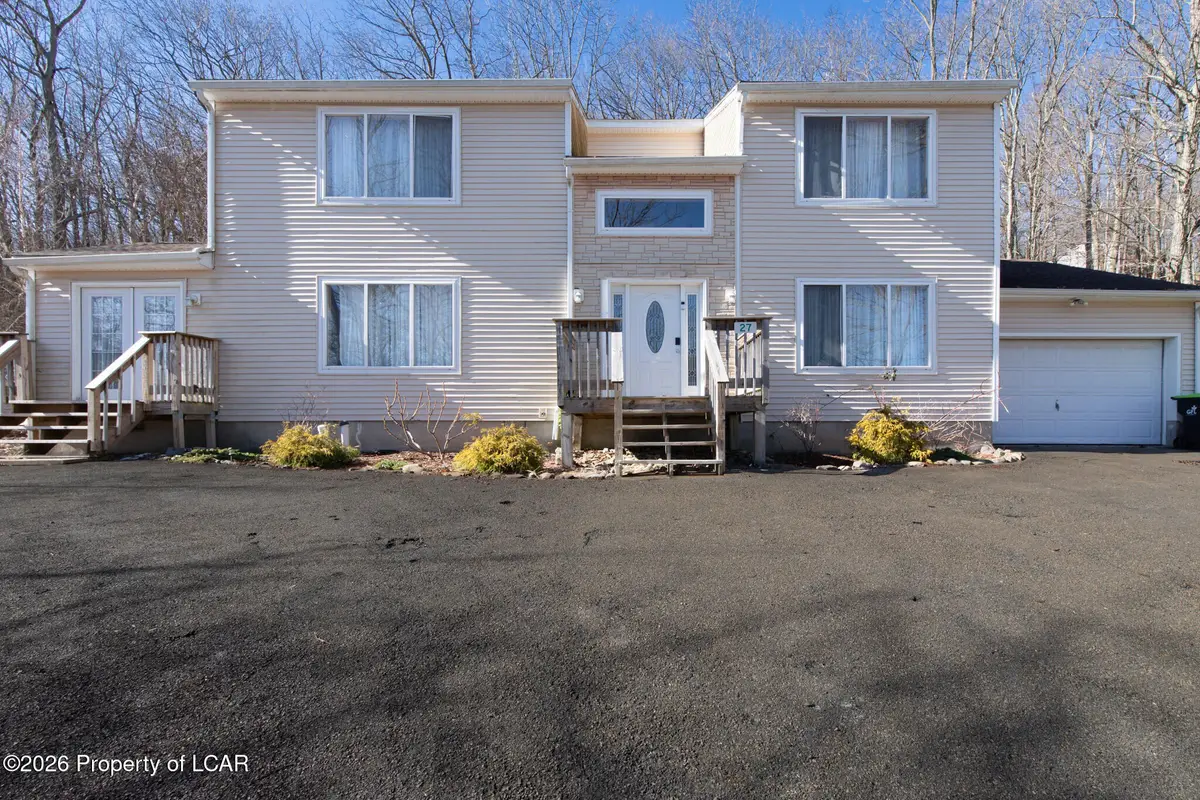27 Brunswick Drive, Mount Pocono, PA 18344 - #1