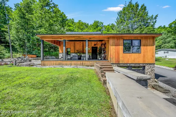 16 Colvin Road, Dalton, PA 18414