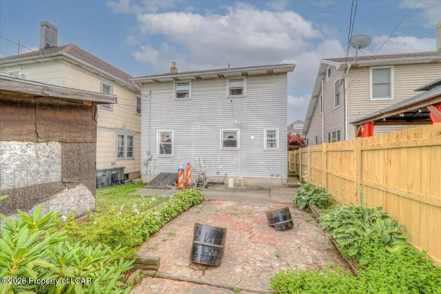 409 Carleton Avenue, Hazleton, PA 18201 - #3