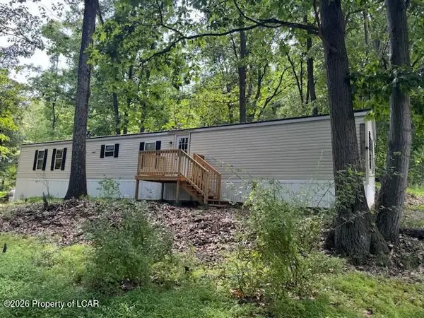 82 Mount Lookout Trailer, Exeter, PA 18643