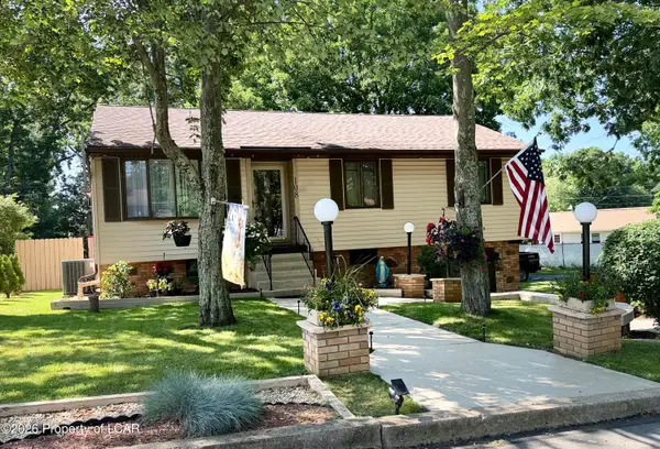 108 Bent Pine Trail, Hazle Twp, PA 18202