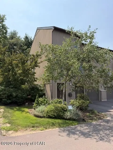 611 Old Meadows Avenue, Dallas, PA 18612 - #2