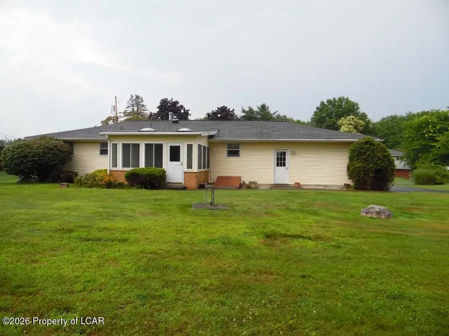 6 Colonial Drive, Mountain Top, PA 18707 - #3