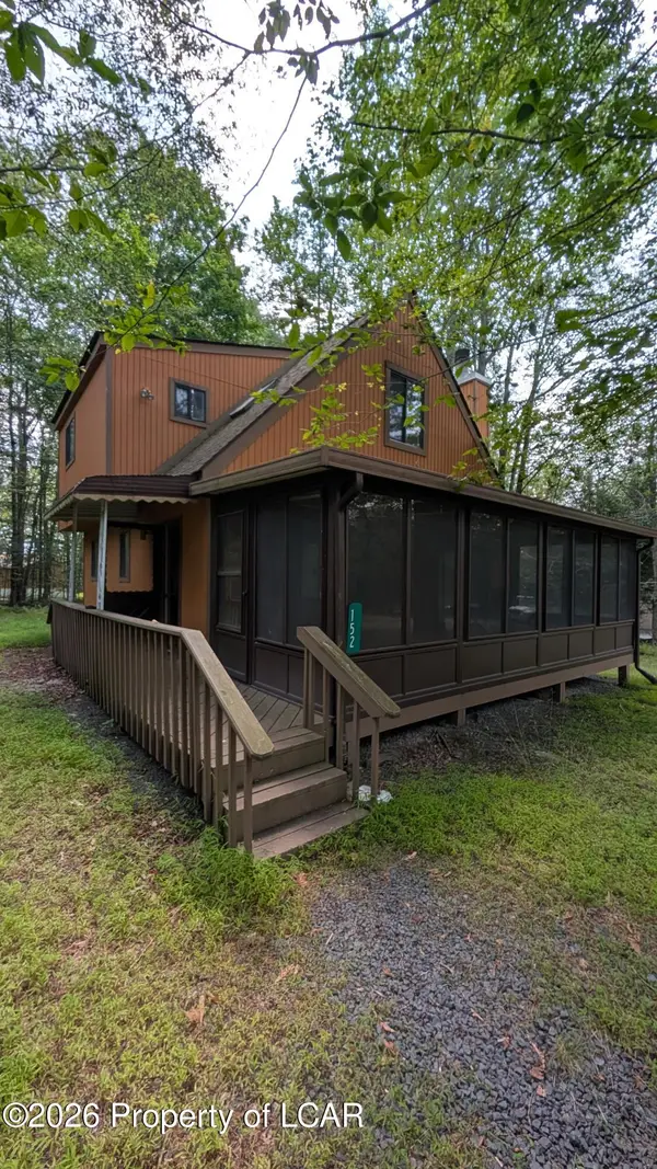 152 Wyalusing Drive, Pocono Lake, PA 18347