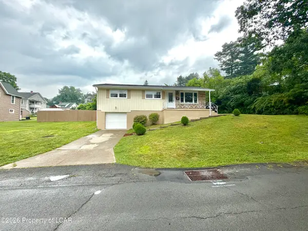 238 Cliffside Avenue, Shavertown, PA 18708