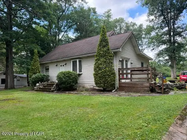 235 Nuangola Road, Mountain Top, PA 18707