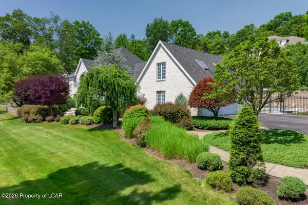 550 Lantern Hill Road, Shavertown, PA 18708