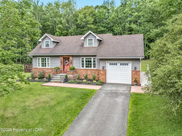 58 Cummings Road, Dallas, PA 18612