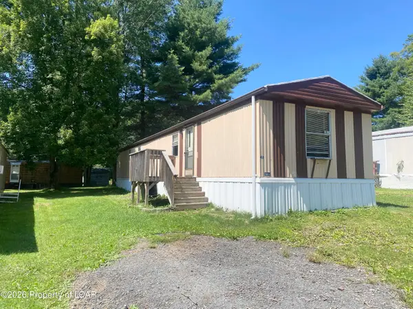 48 Country Crest Lane, Hunlock Creek, PA 18621