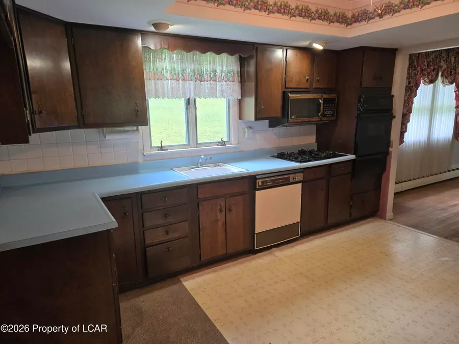 13 Mystic Drive, Mountain Top, PA 18707 - #3