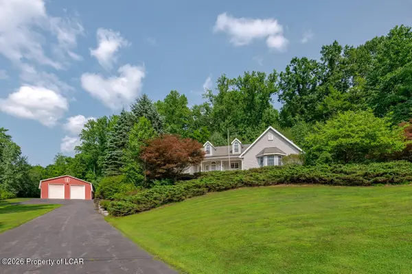 119 Midland Drive, Dallas, PA 18612