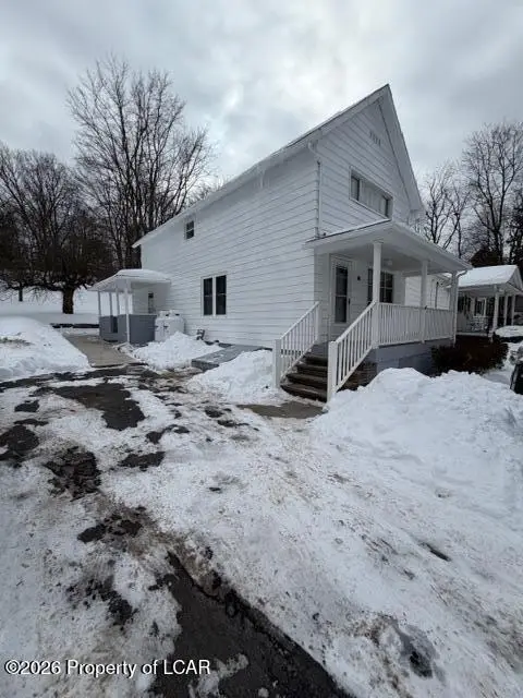 125 E Saylor Avenue, Jenkins Township, PA 18705 - #1