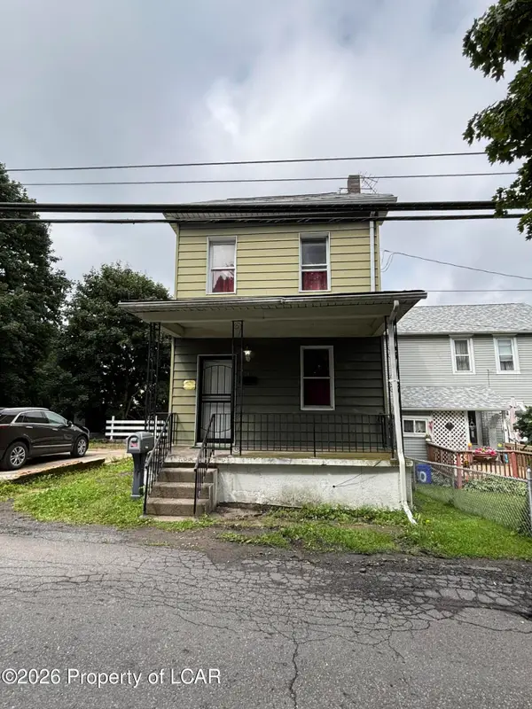 696 Lafayette Court, Hazleton, PA 18201