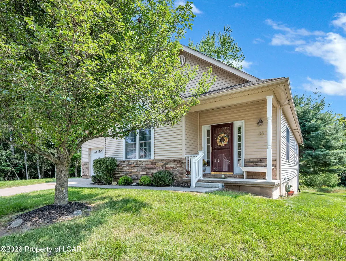 36 Greenbriar Drive, Dallas, PA 18612 - #1