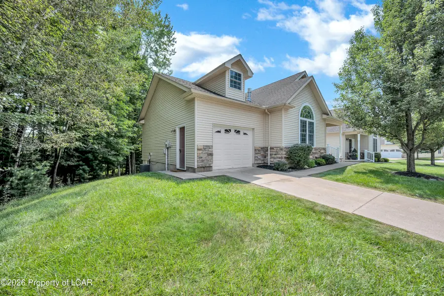 36 Greenbriar Drive, Dallas, PA 18612 - #3