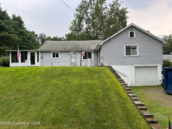 125 Maple Tree Road, Dallas, PA 18612