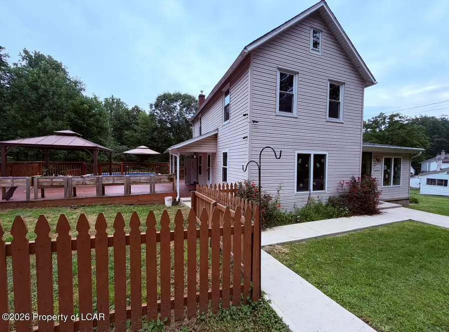1272 Mountain Street, Rock Glen, PA 18246 - #3