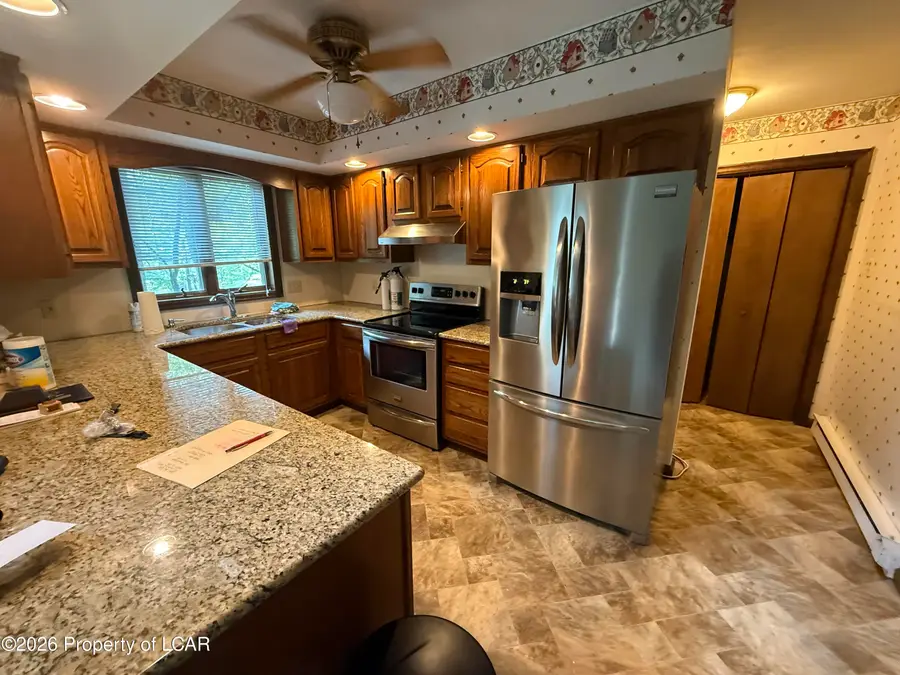 205 Iroquois Circle, Hazleton, PA 18202 - #2