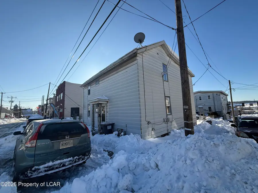 360 W Spruce Street, Hazleton, PA 18201 - #2