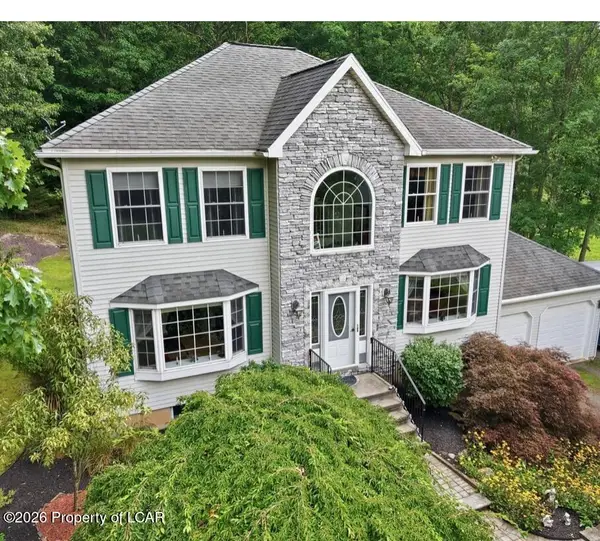 125 Lakeview Drive, Mountain Top, PA 18707