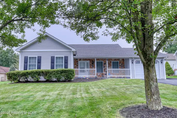 304 Golden Oaks Drive, White Haven, PA 18661