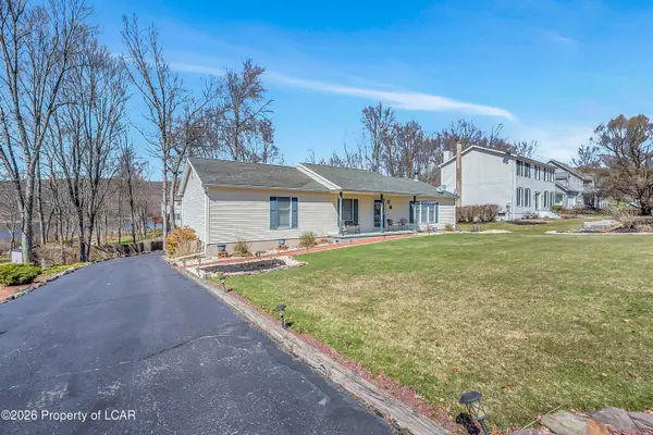 60 Lakeview Drive, Mountain Top, PA 18707