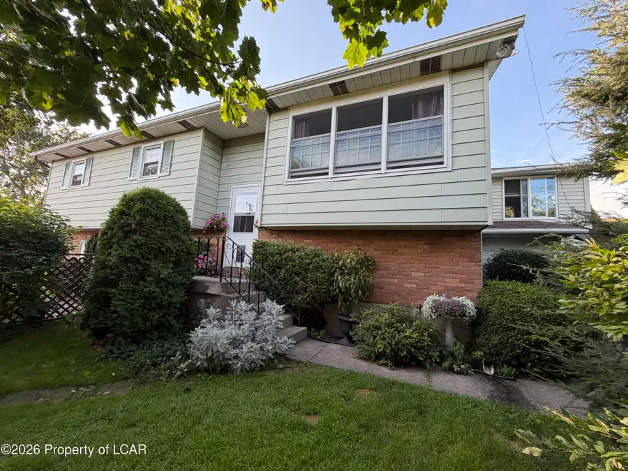 853 Hanover Court, Hazleton, PA 18201 - #3