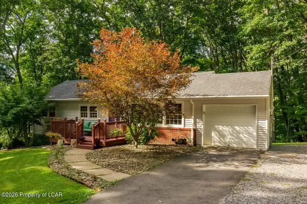 21 Skyview Drive, Dallas, PA 18612