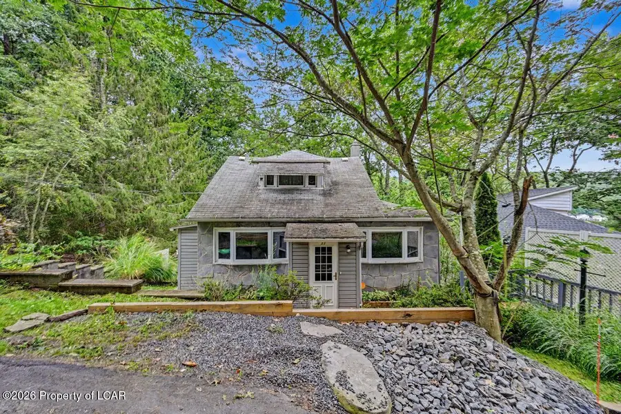 11 Willow Grove Street, Mountain Top, PA 18707 - #3