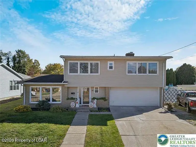 58 E Lafayette Place, Wilkes Barre, PA 18702 - Image #2