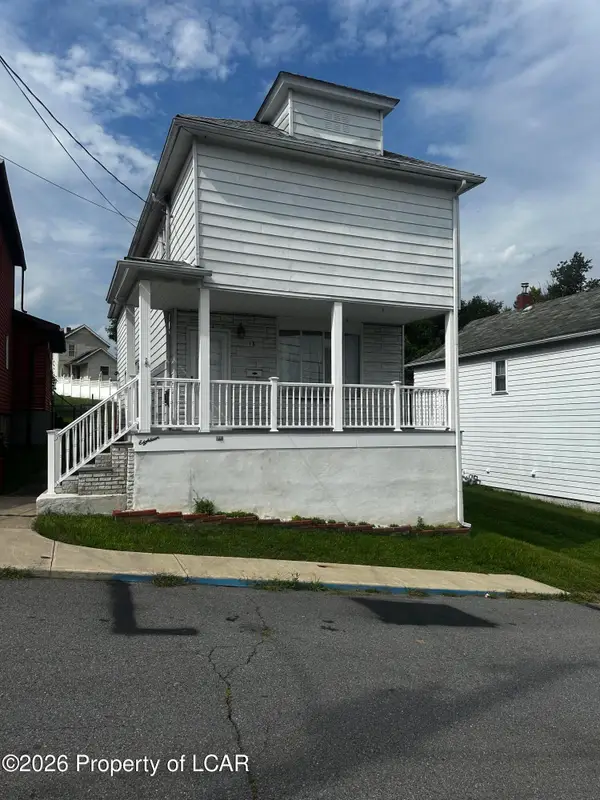 18 Charles Street, Nanticoke, PA 18634