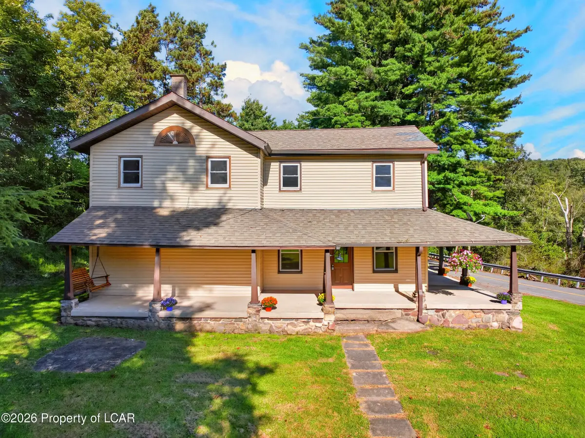 345 Pine Tree Road, Dallas, PA 18612 - #1