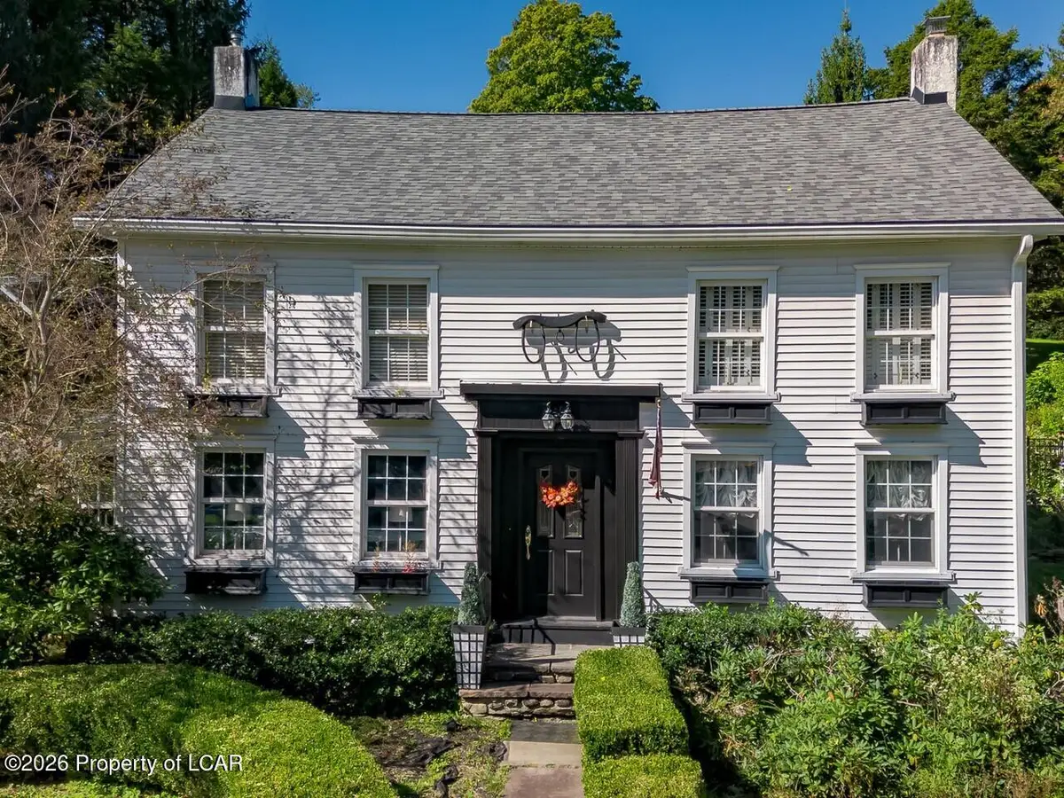 211 Overbrook Avenue, Dallas, PA 18612 - #1