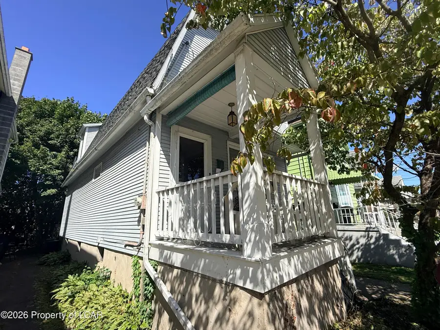 287 Plymouth Avenue, Wilkes Barre, PA 18702 - #2
