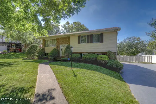 105 Highland Drive, Pittston, PA 18640