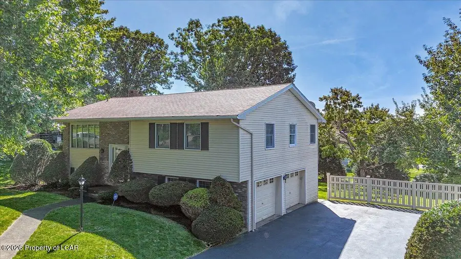 105 Highland Drive, Pittston, PA 18640 - #2