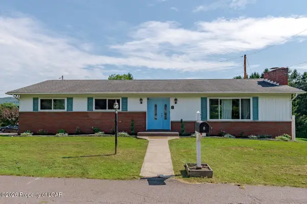 8 Hillside Road, Sugarloaf, PA 18249