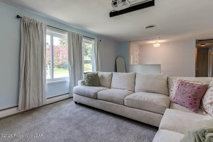 8 Hillside Road, Sugarloaf, PA 18249 - #3