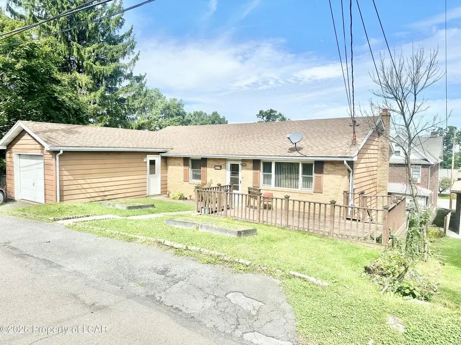 36 Bayview Avenue, McAdoo, PA 18237 - #2