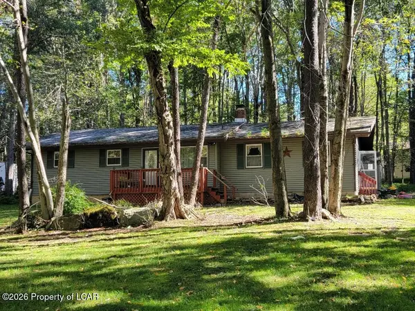 401 Packanack Drive, Gouldsboro, PA 18424