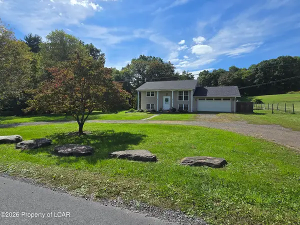 528 Brace Road, Dallas, PA 18612