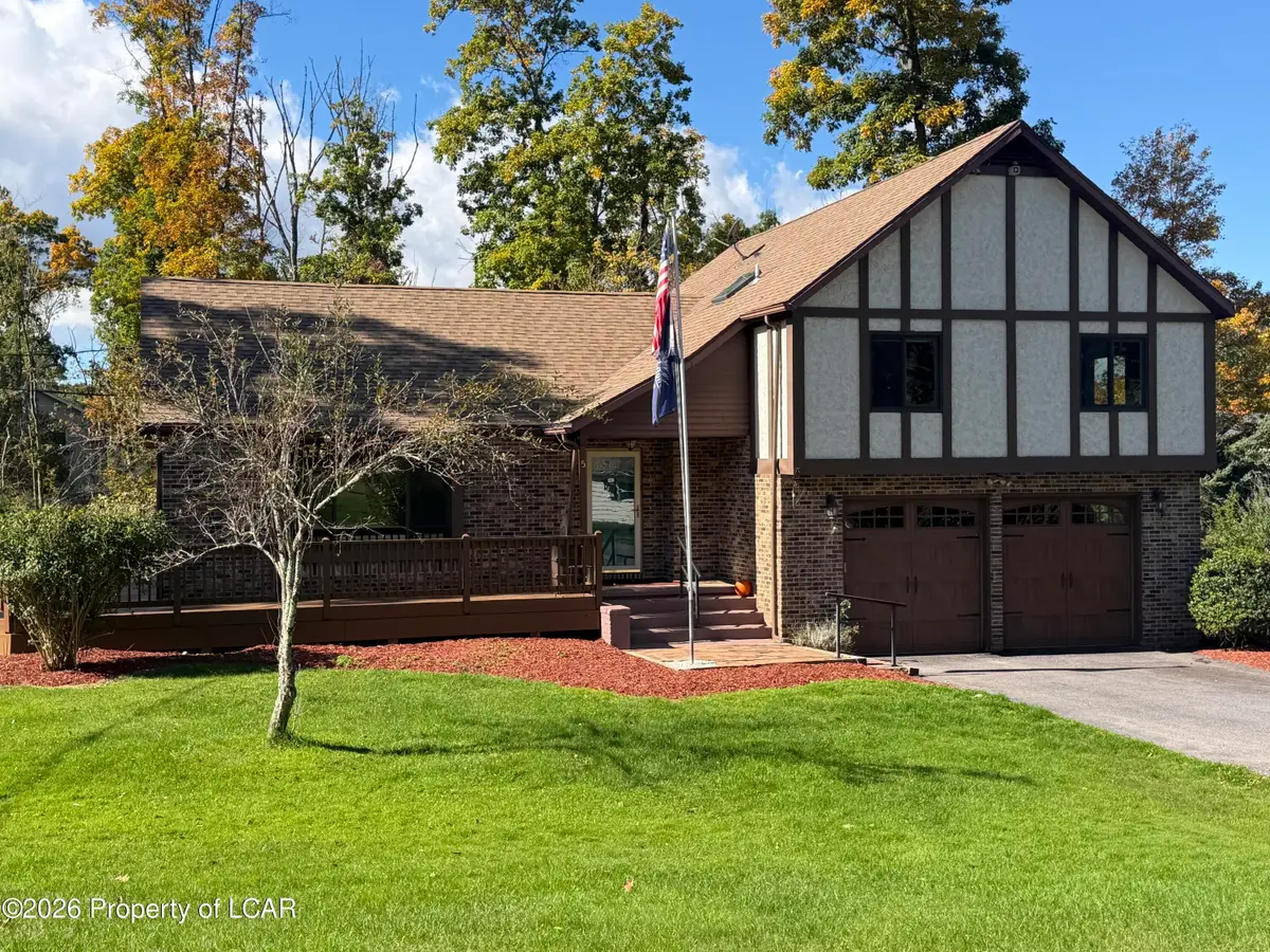 5 Washington Boulevard, Mountain Top, PA 18707 - #1