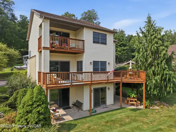 1428 Lakeside Drive, Harveys Lake, PA 18618