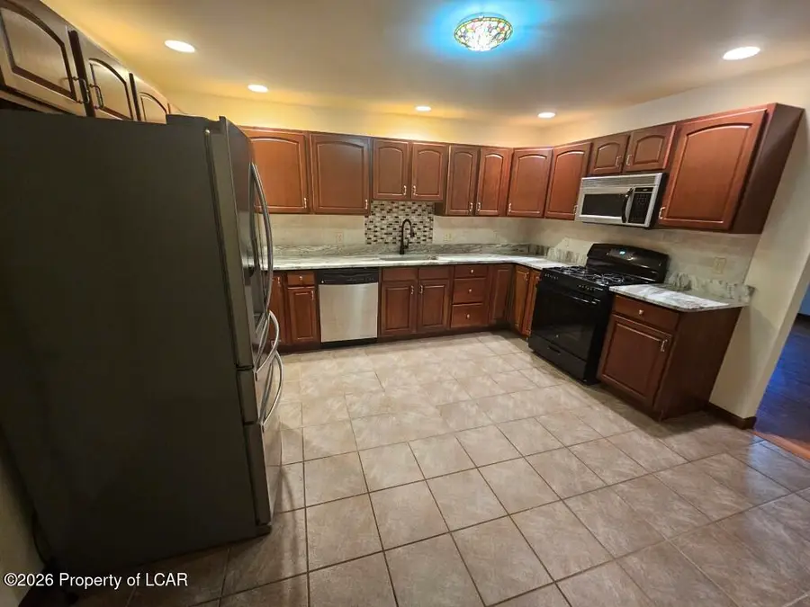 19 Kyra Way, Plains, PA 18702 - #3